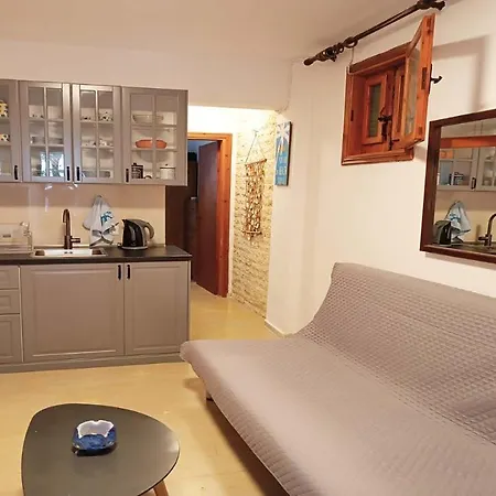 Kate's Ground Floor * Pefkochori